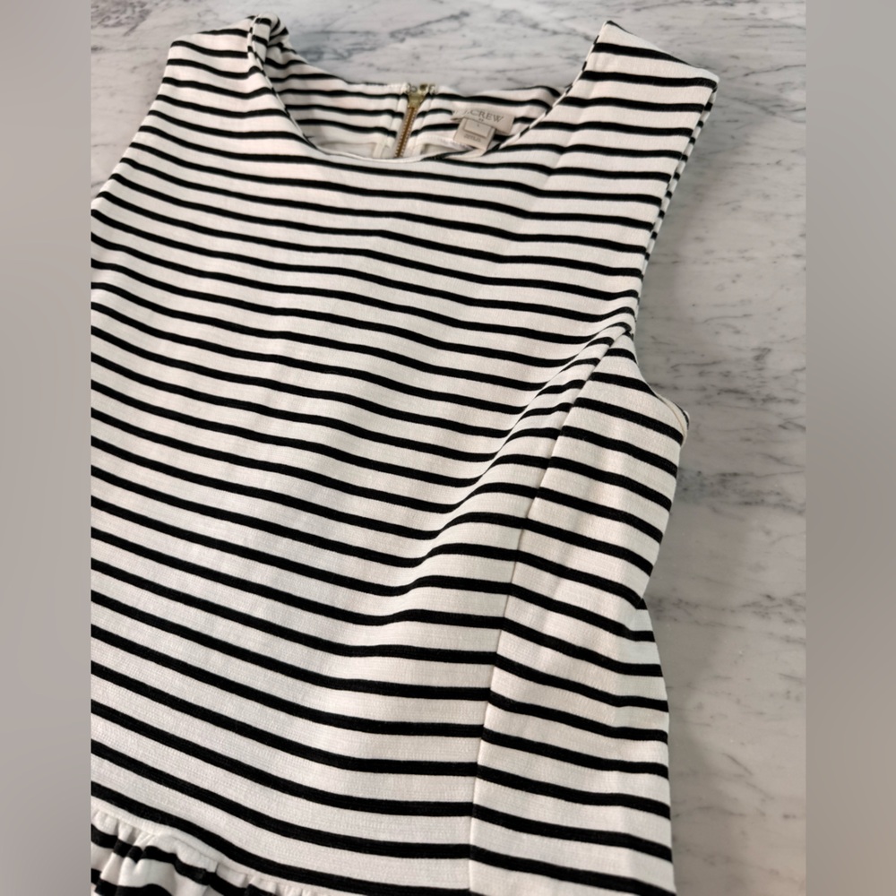 J. Crew Factory Striped Pleated Ponte Dress Zip Back Sz L Black & White Stripe - Picture 4 of 10